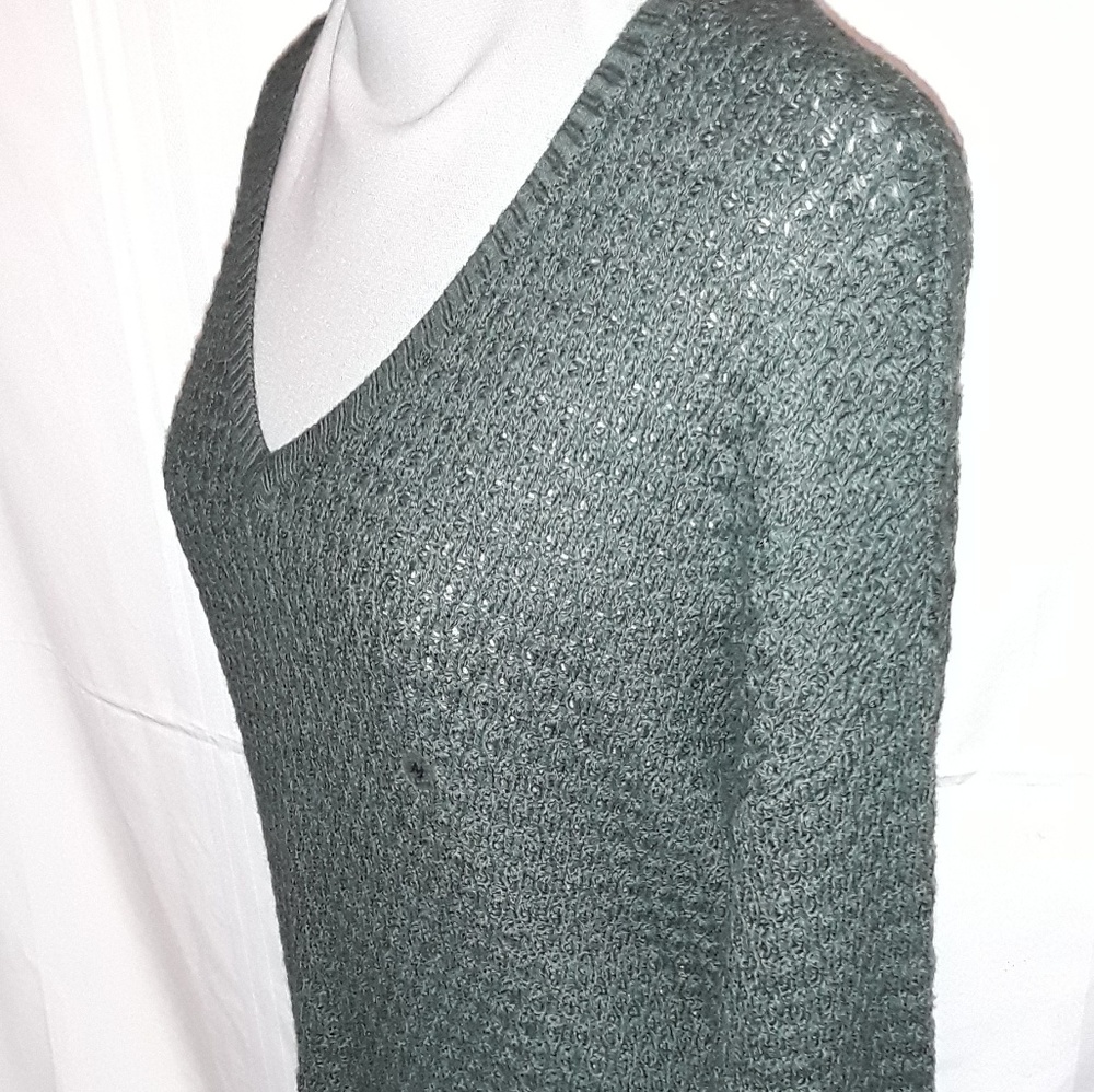 American eagle green m sweater new with tag